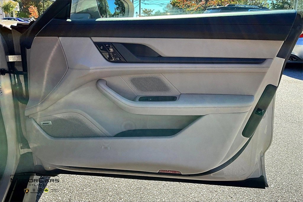 Used 2021 Porsche Taycan 4S image 21