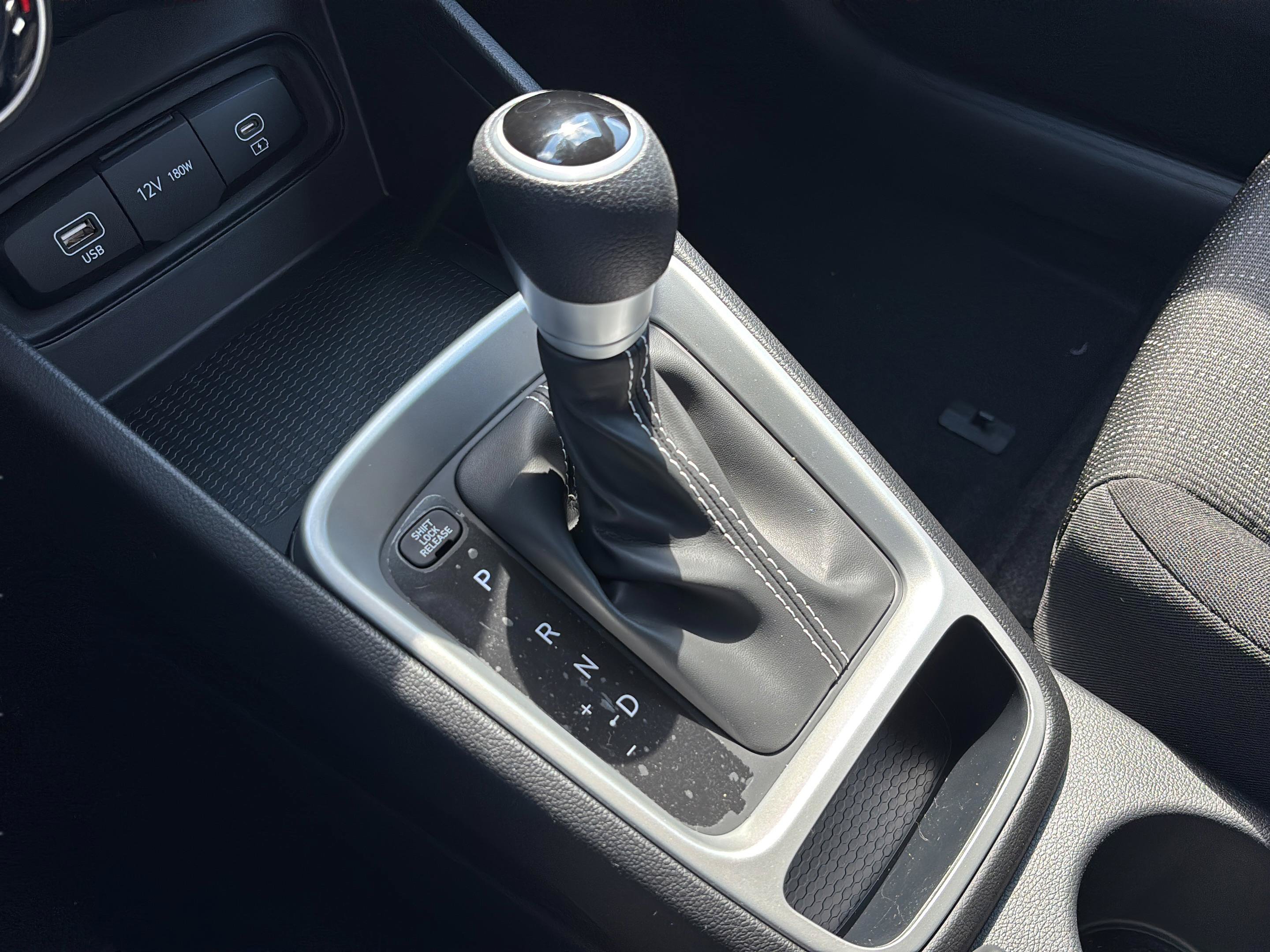 New 2026 Hyundai Venue SE FWD image 18