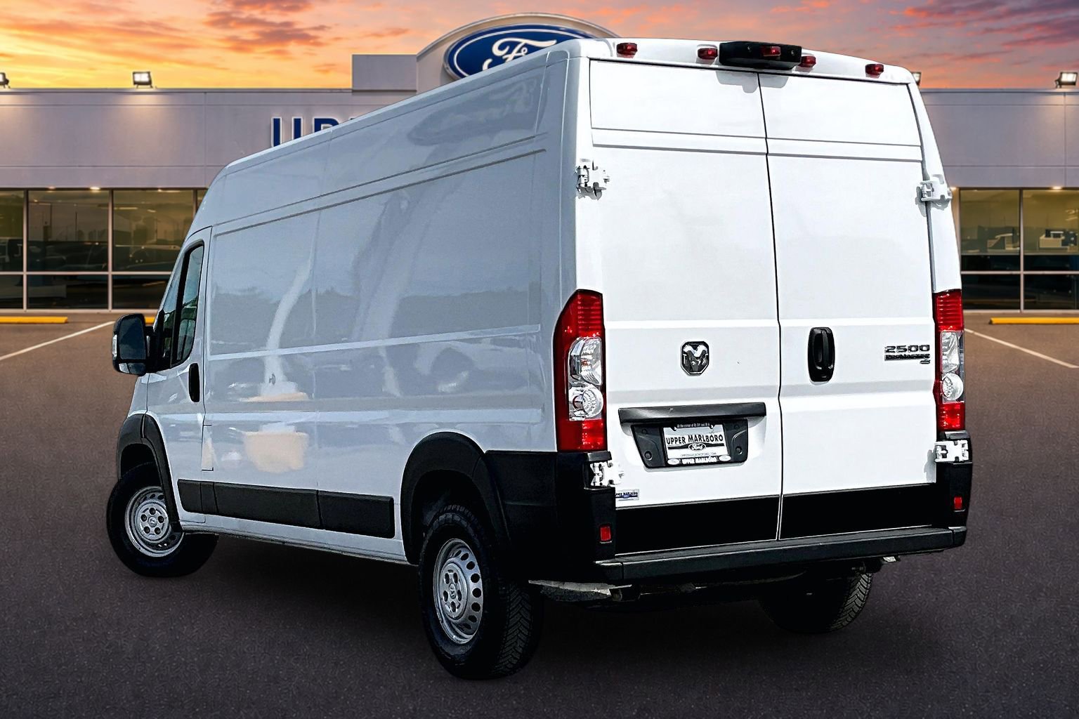 Used 2025 RAM ProMaster 2500 w/ Convenience Group FWD image 2