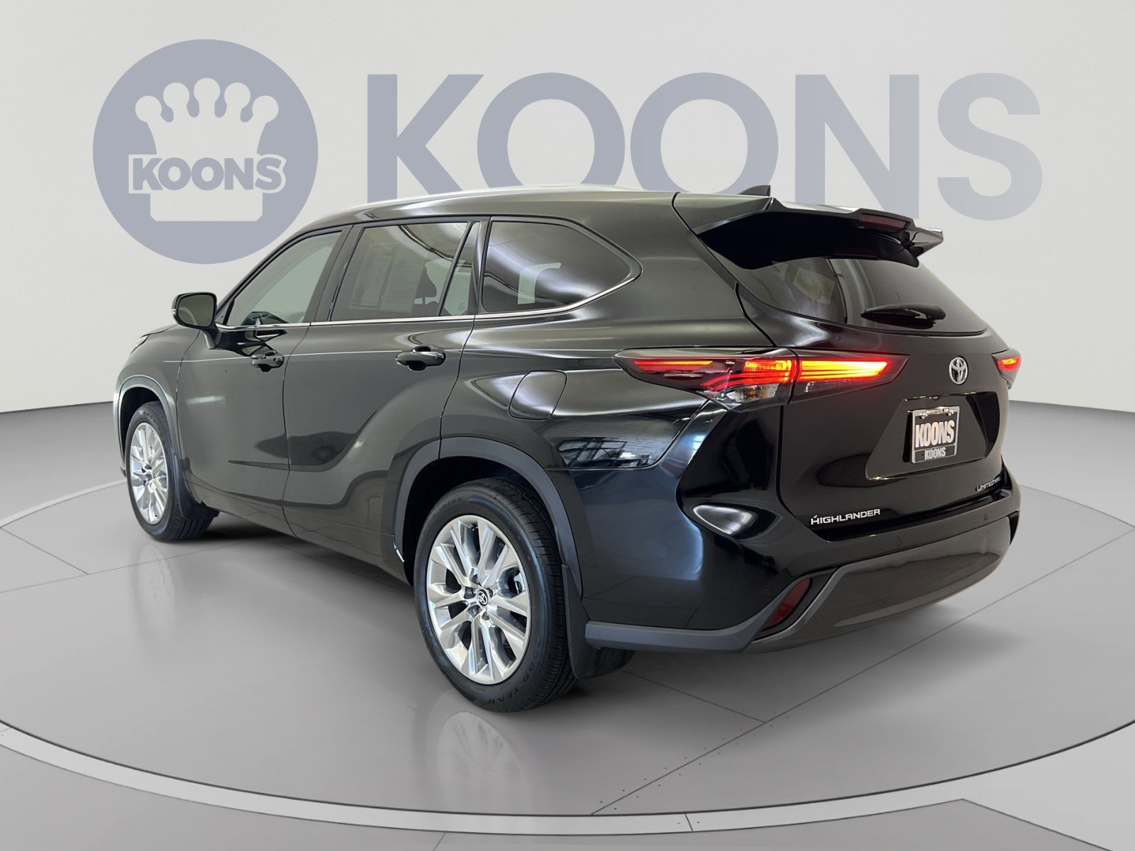 Used 2026 Toyota Highlander Limited AWD/4WD image 7