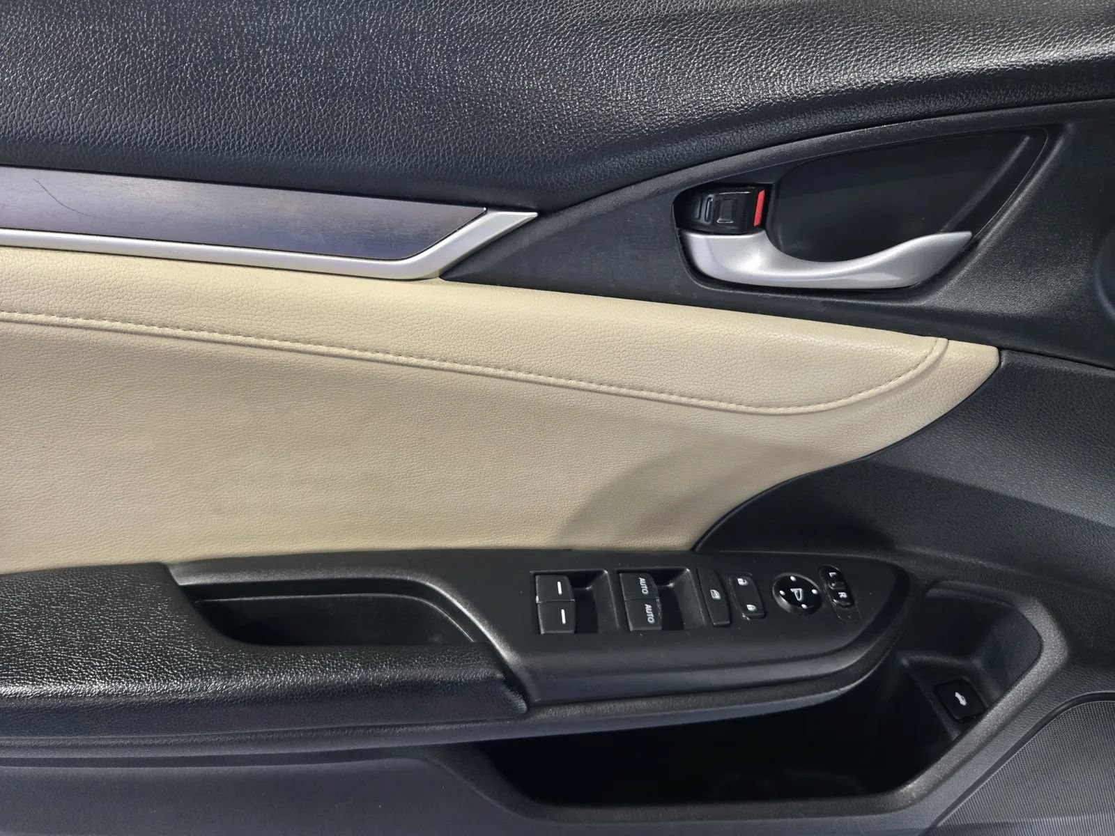 Used 2017 Honda Civic EX-L image 13