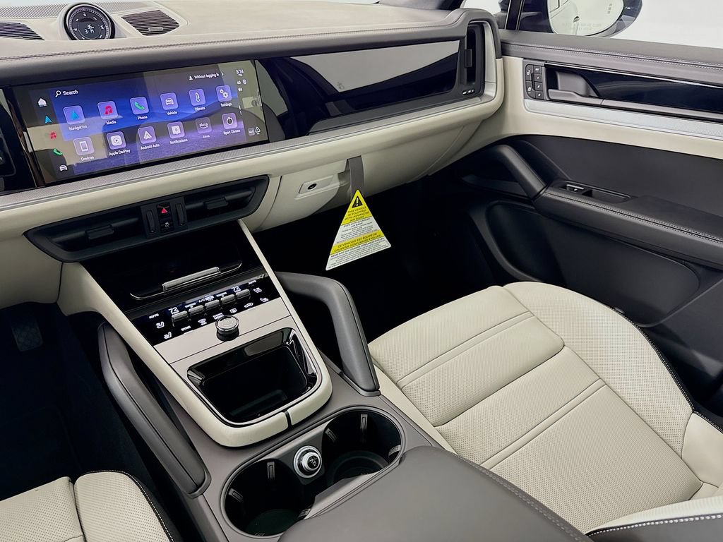 New 2026 Porsche Cayenne Coupe AWD/4WD image 28