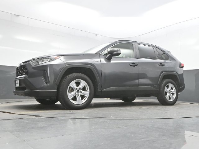 Used 2021 Toyota RAV4 LE AWD/4WD image 34