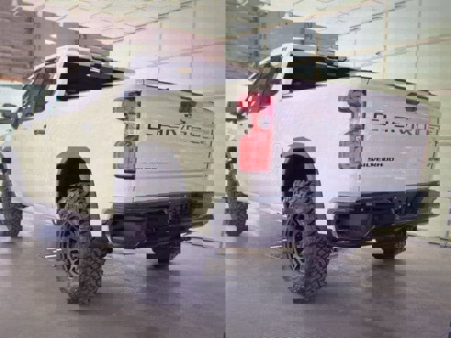 Used 2025 Chevrolet Silverado 1500 ZR2 AWD/4WD image 10