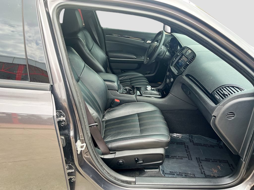 Used 2023 Chrysler 300 S RWD image 30