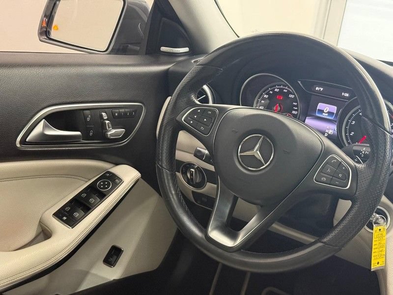 Used 2019 Mercedes-Benz CLA 250 4MATIC image 11