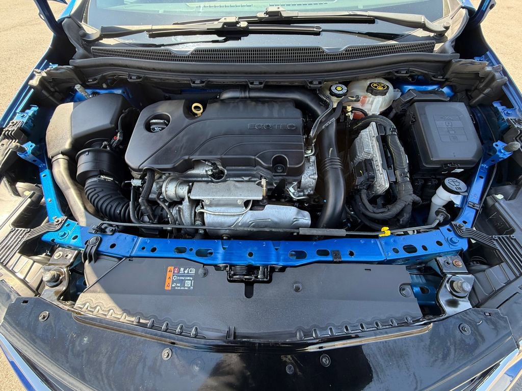Used 2018 Chevrolet Cruze LT w/ Sun And Sound Package FWD image 26