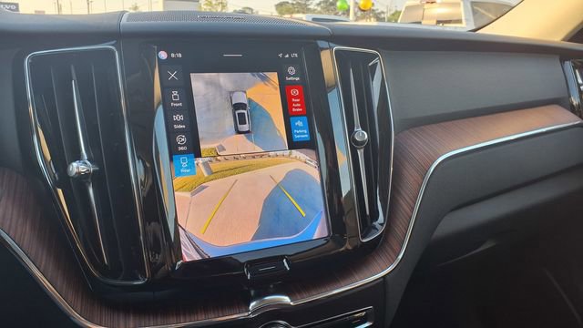 Used 2024 Volvo XC60 B5 Plus image 27