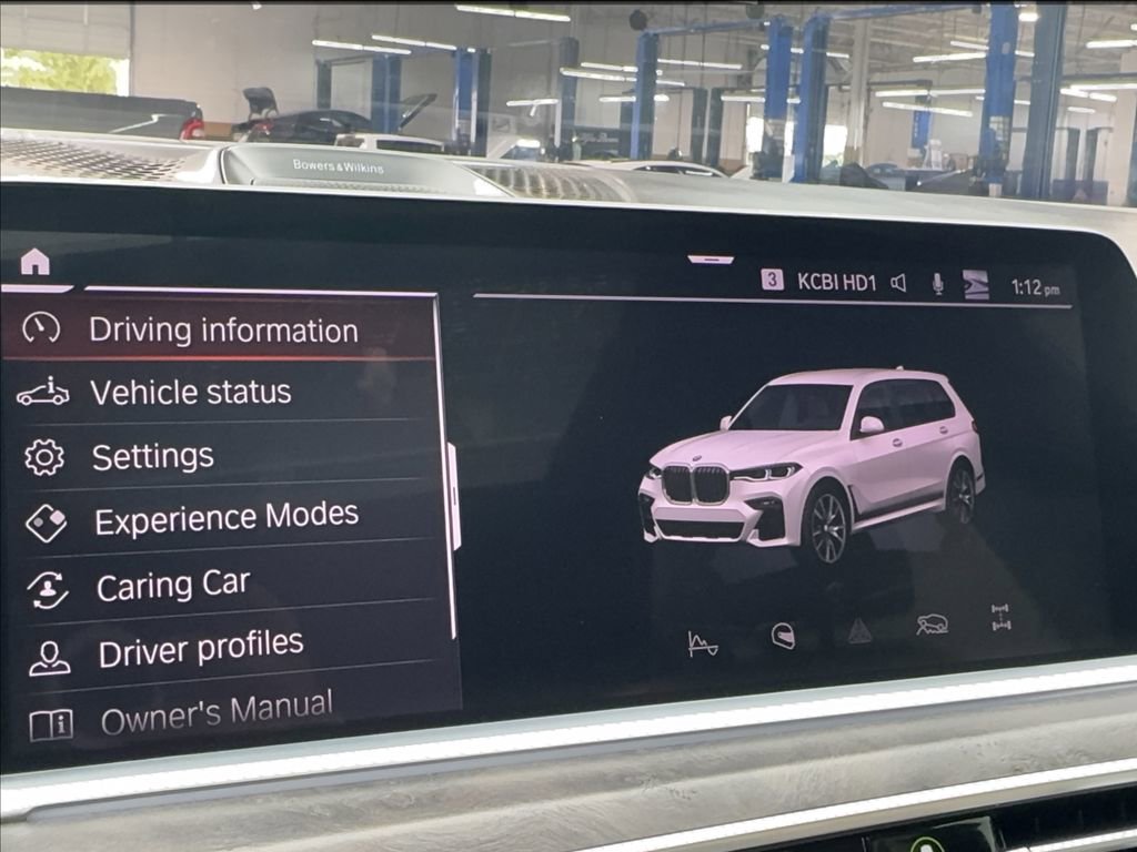 Used 2020 BMW X7 M50i w/ Dynamic Handling Package image 50