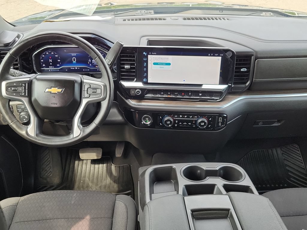 Used 2024 Chevrolet Silverado 1500 LT AWD/4WD image 31