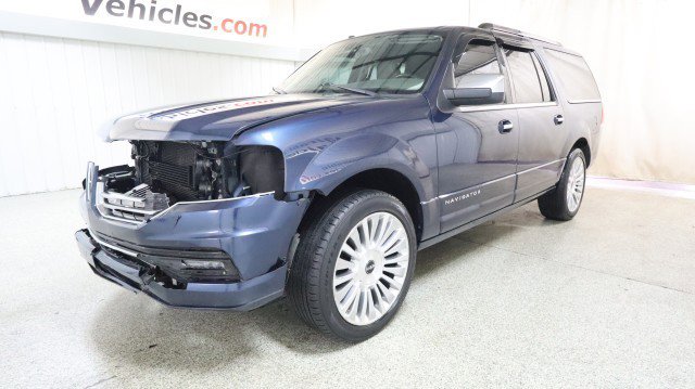 Used 2016 Lincoln Navigator L Select image 2