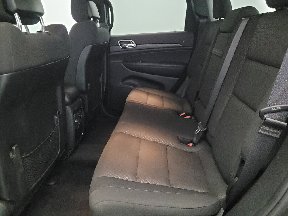 Used 2019 Jeep Grand Cherokee Laredo image 18