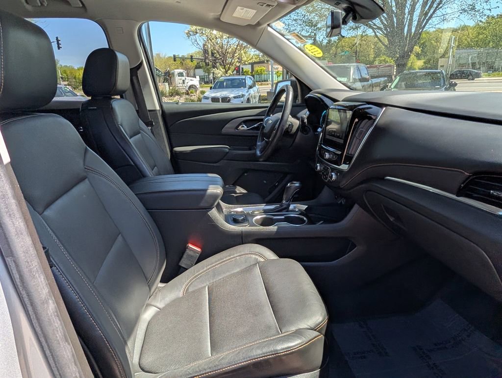 Used 2018 Chevrolet Traverse Premier w/ Redline Edition AWD/4WD image 18