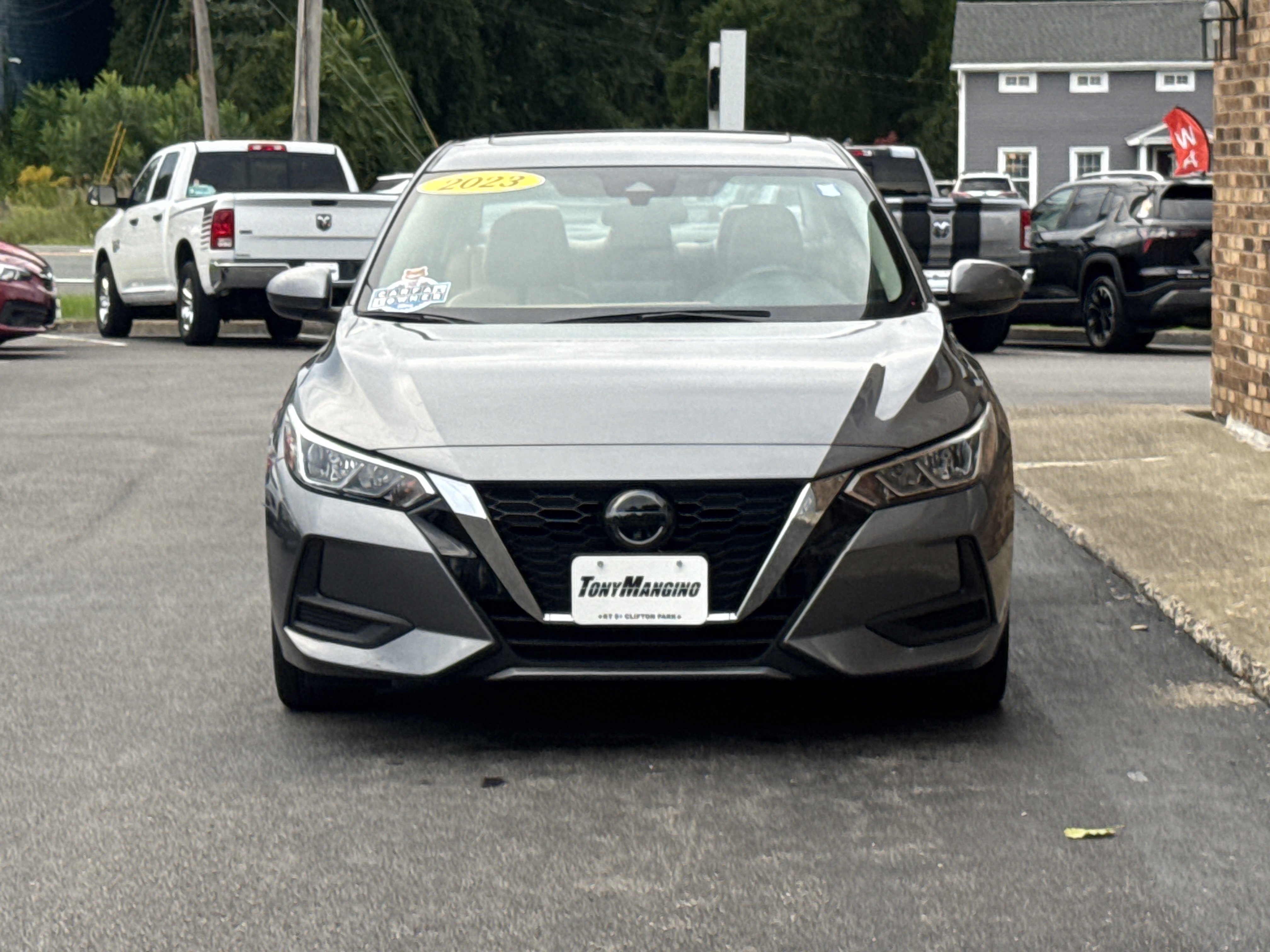 Used 2023 Nissan Sentra SV w/ SV Premium Package FWD image 8