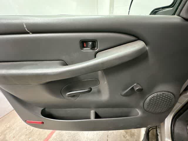 Used 2007 Chevrolet Silverado 1500 4x4 Extended Cab image 11