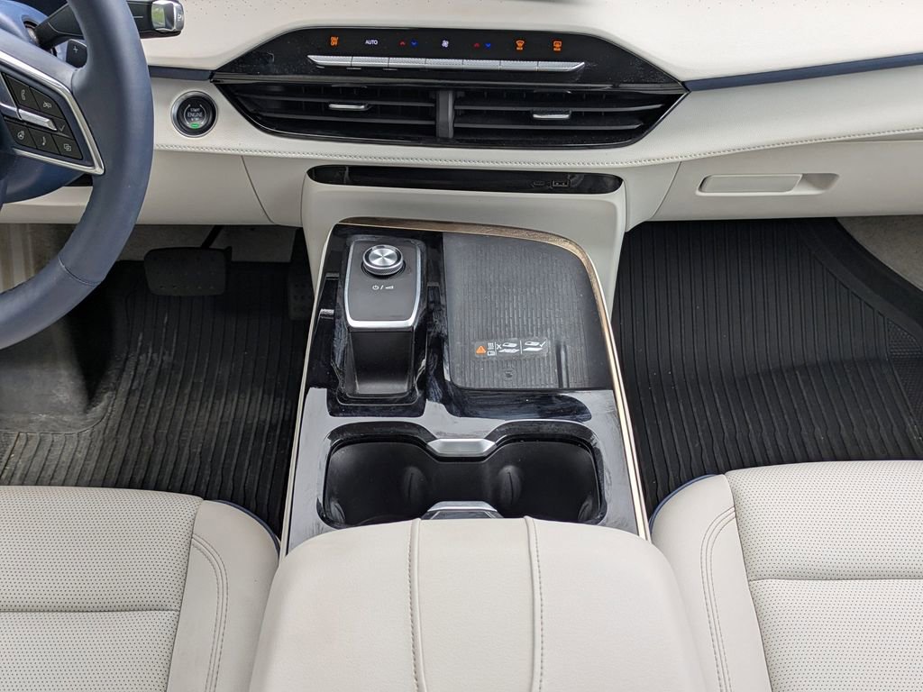 Used 2025 Buick Enclave Avenir w/ Super Cruise Package FWD image 20