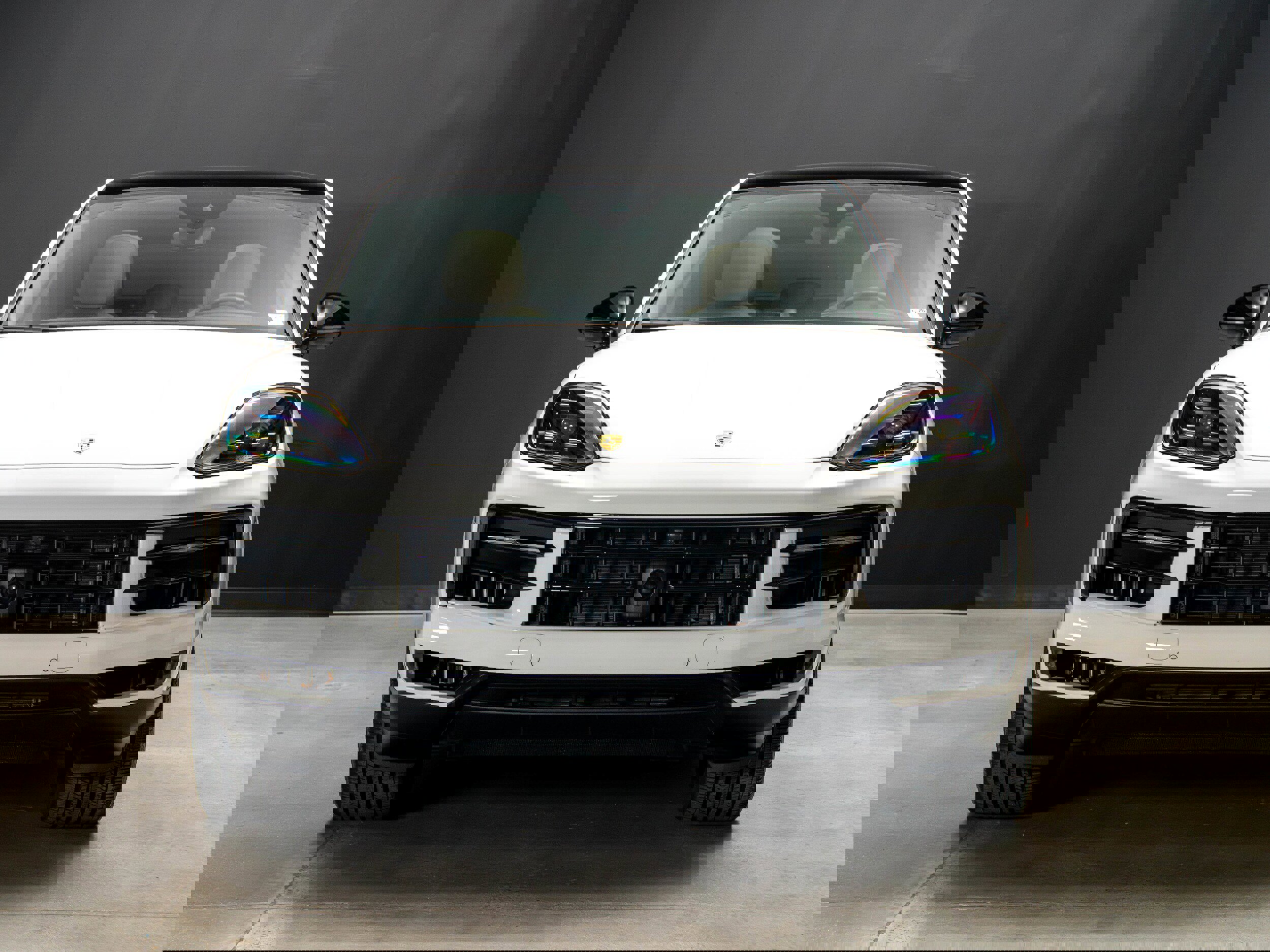 Certified 2024 Porsche Cayenne Coupe image 10