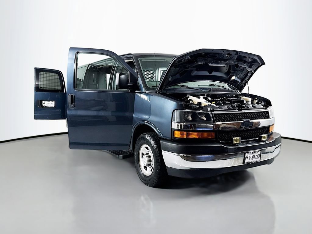 Used 2019 Chevrolet Express 2500 w/ Driver Convenience Package image 17