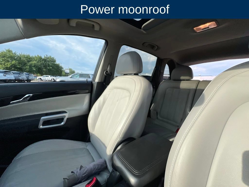 Used 2014 Chevrolet Captiva Sport LTZ FWD image 22