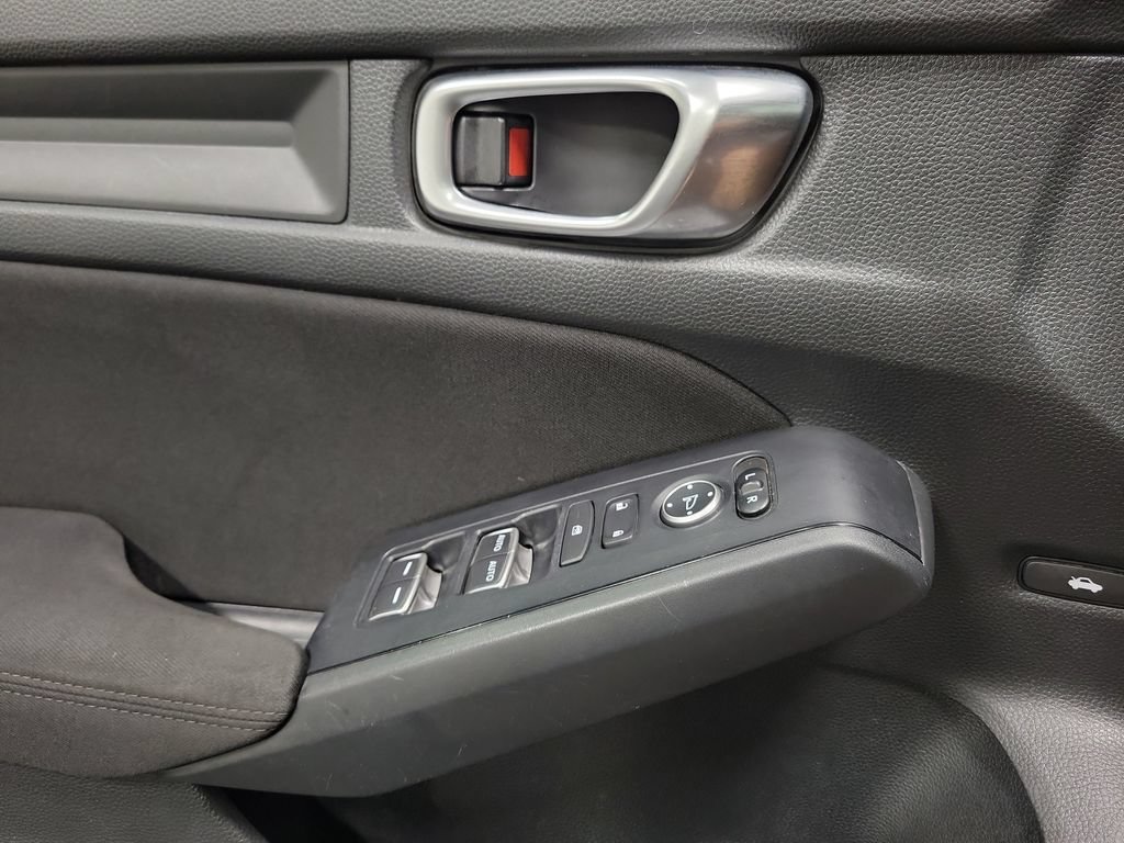 Used 2023 Honda Civic Sport image 25