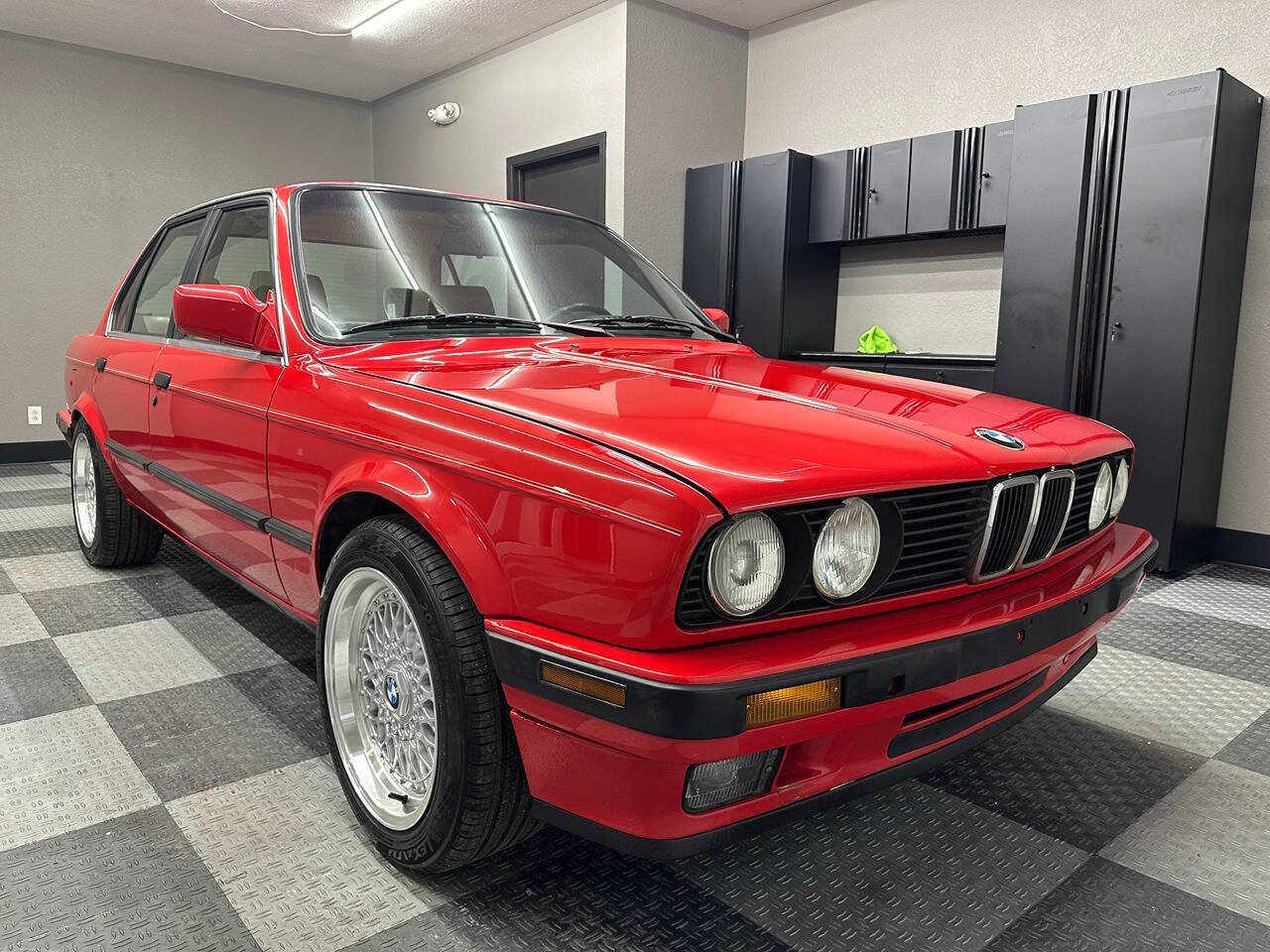 Used 1991 BMW 318i Sedan image 10
