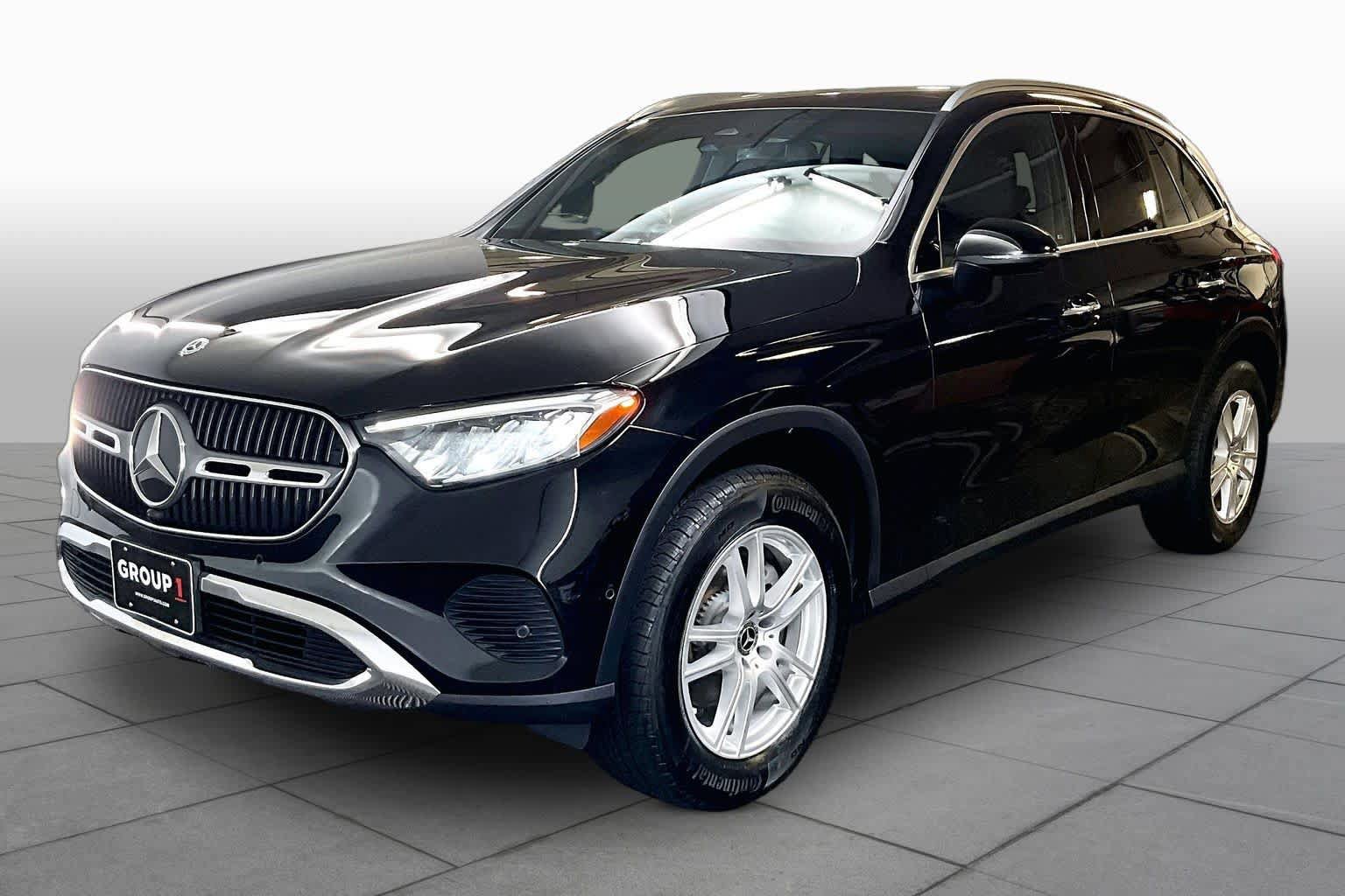 Used 2023 Mercedes-Benz GLC 300 4MATIC image 2