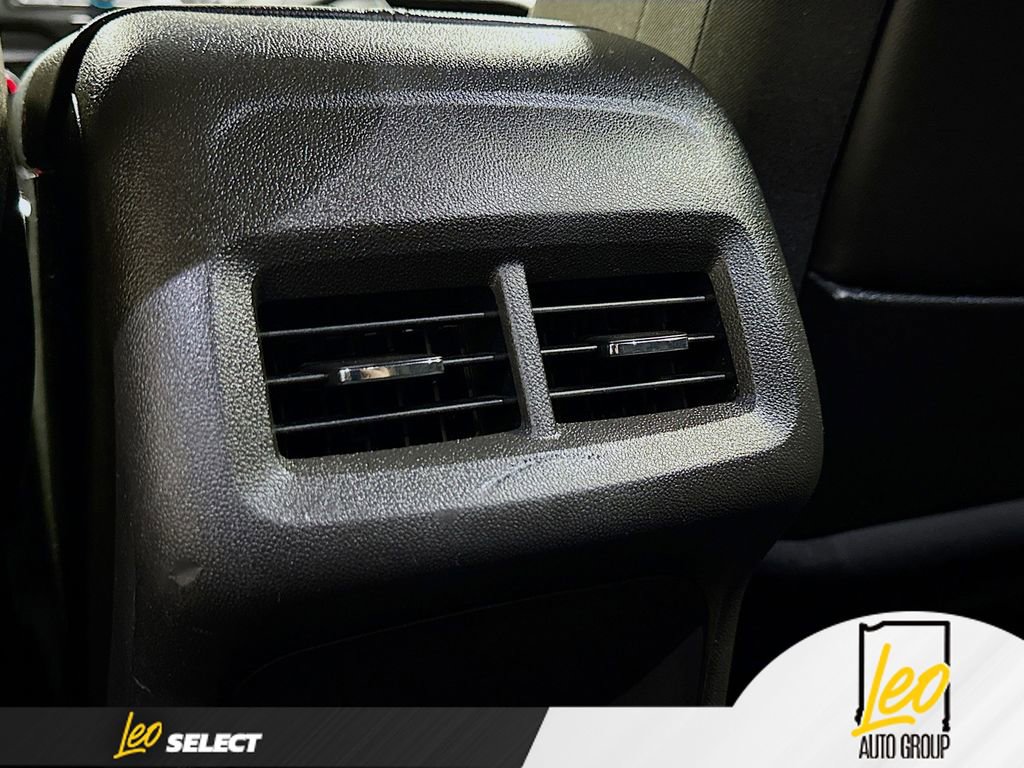 Used 2021 GMC Terrain SLE w/ Driver Convenience Package image 24