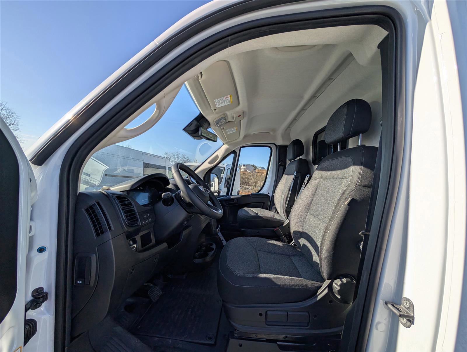 New 2025 RAM ProMaster 1500 w/ Premium Convenience Group image 12