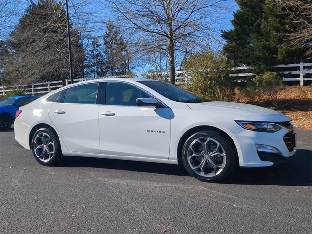 Used 2023 Chevrolet Malibu LT image 2