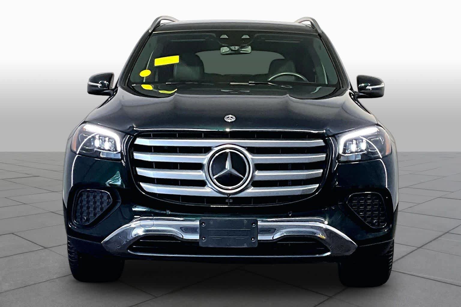 Used 2024 Mercedes-Benz GLS 450 4MATIC image 4