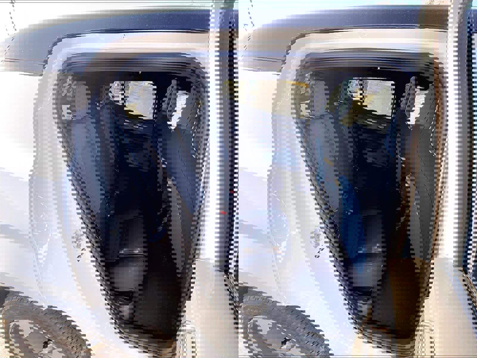 New 2026 Volvo EX30 Ultra w/ Climate Package image 27