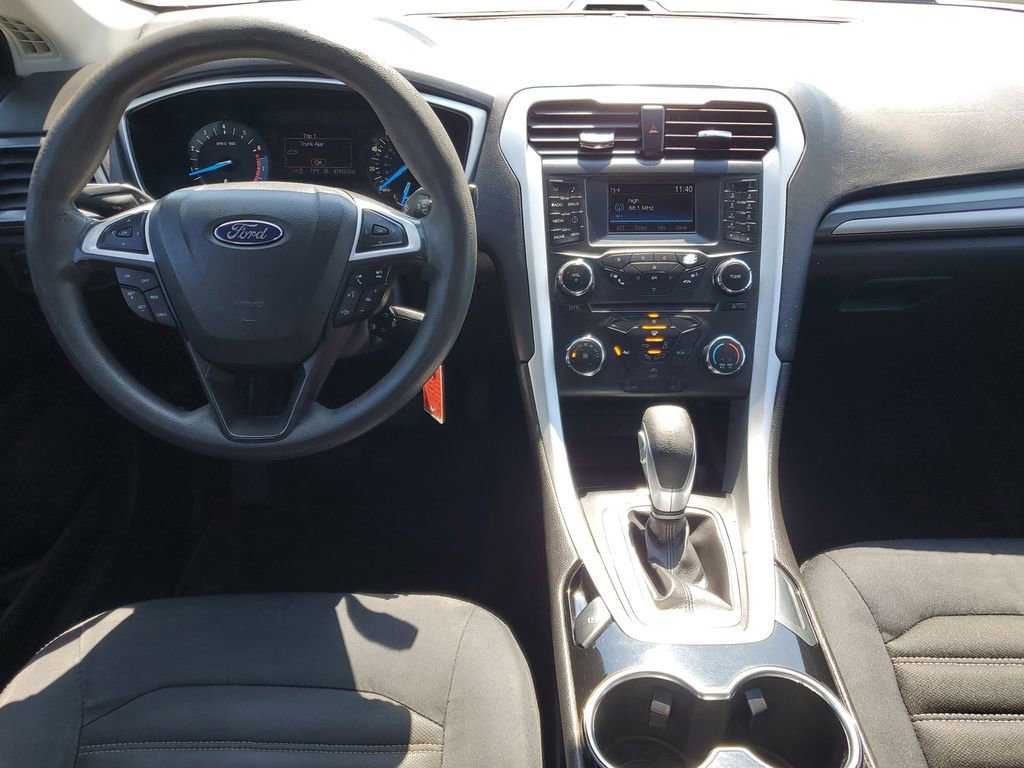Used 2015 Ford Fusion SE FWD image 25