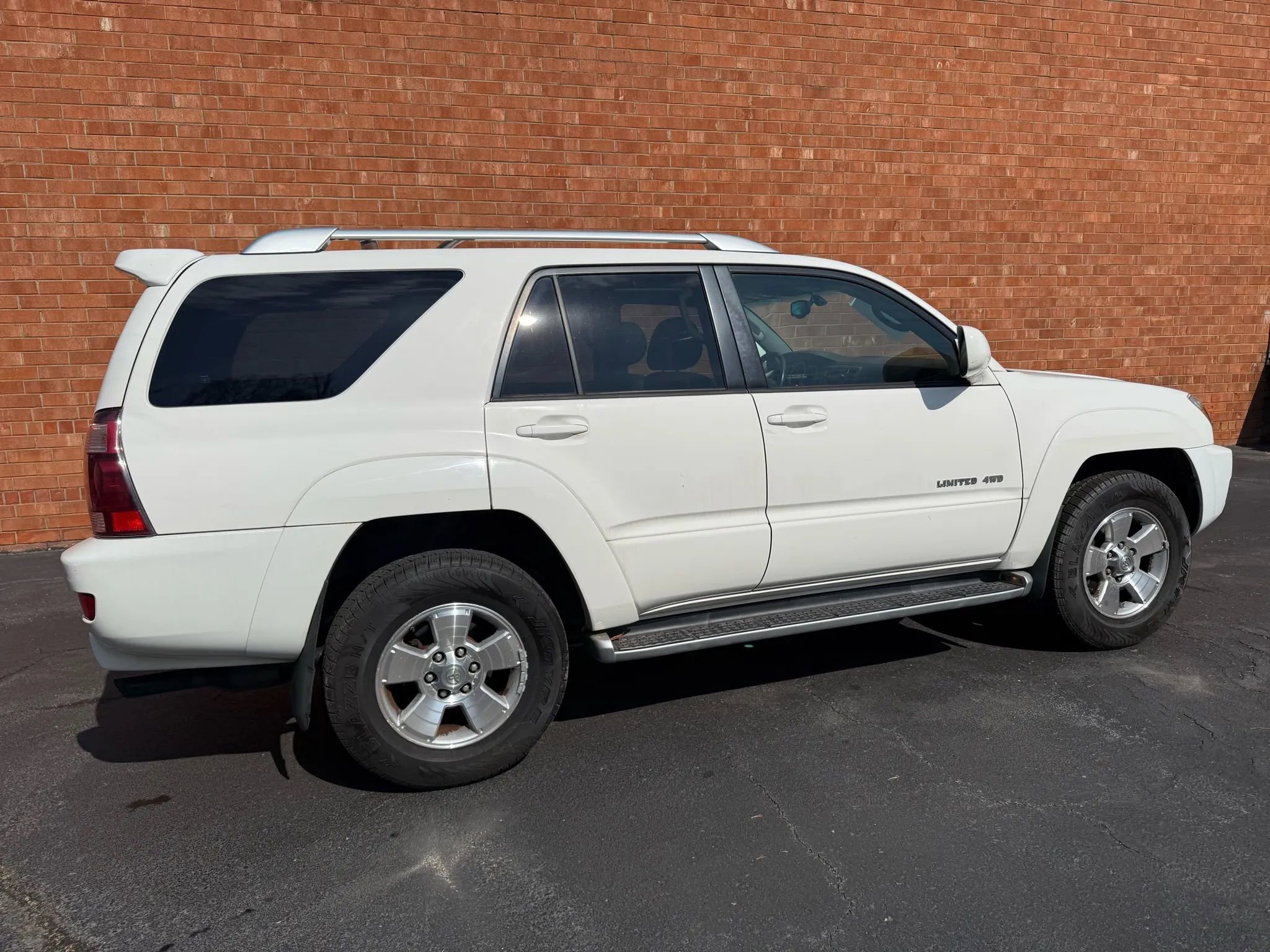 Used 2004 Toyota 4Runner Limited image 16