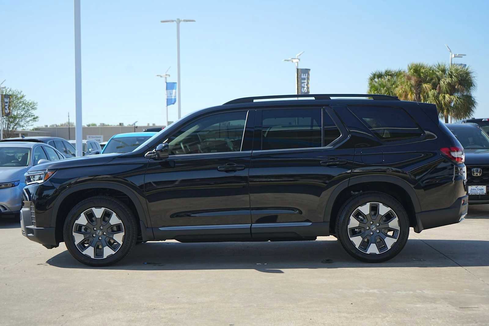 Certified 2026 Honda Pilot Elite image 3