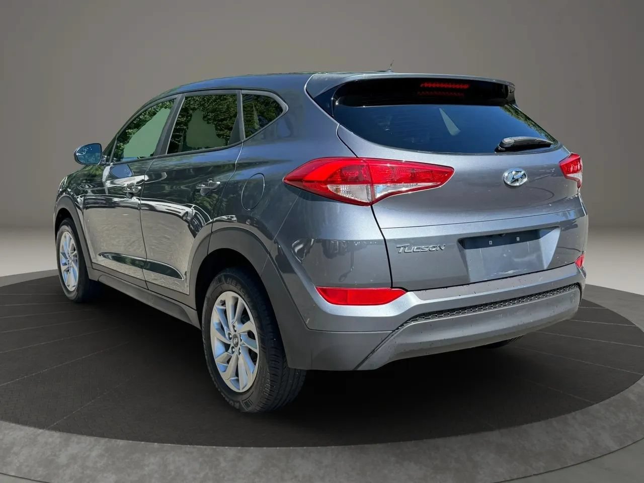 Used 2017 Hyundai Tucson SE w/ Cargo Package FWD image 7