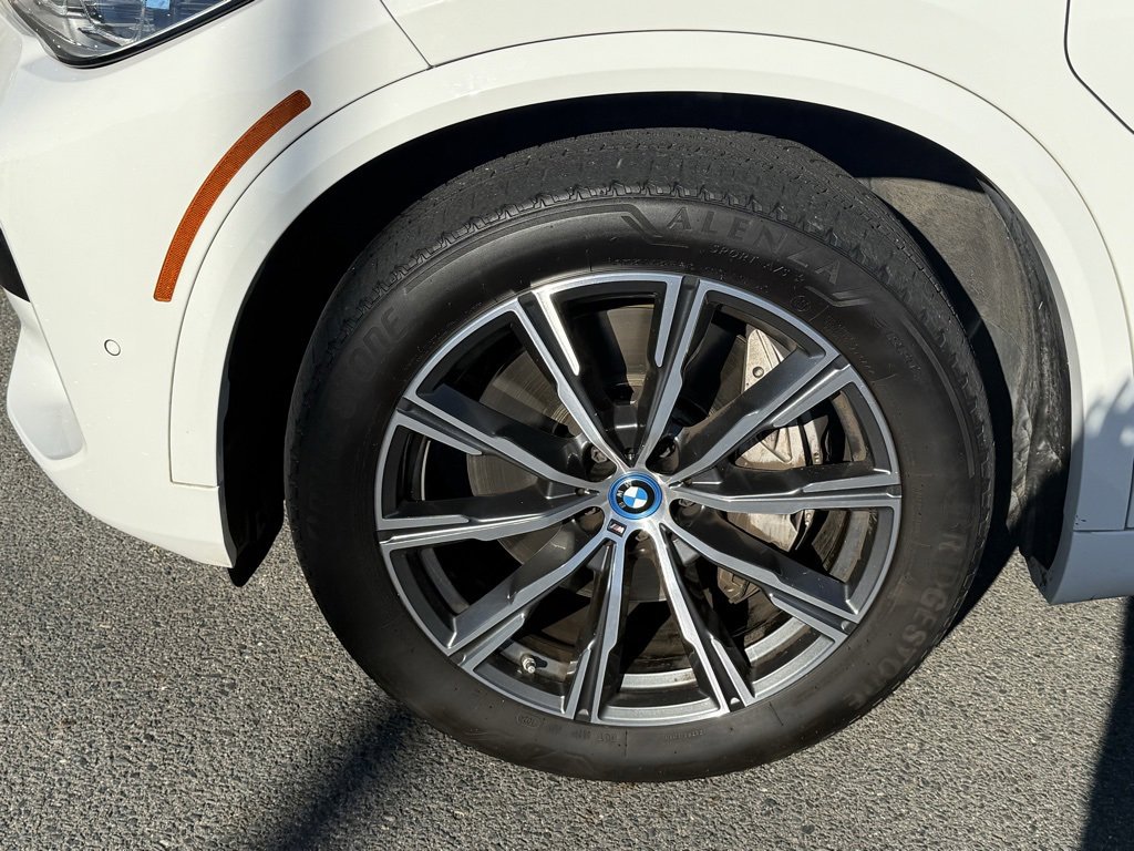 Used 2023 BMW X5 xDrive45e w/ Executive Package image 13