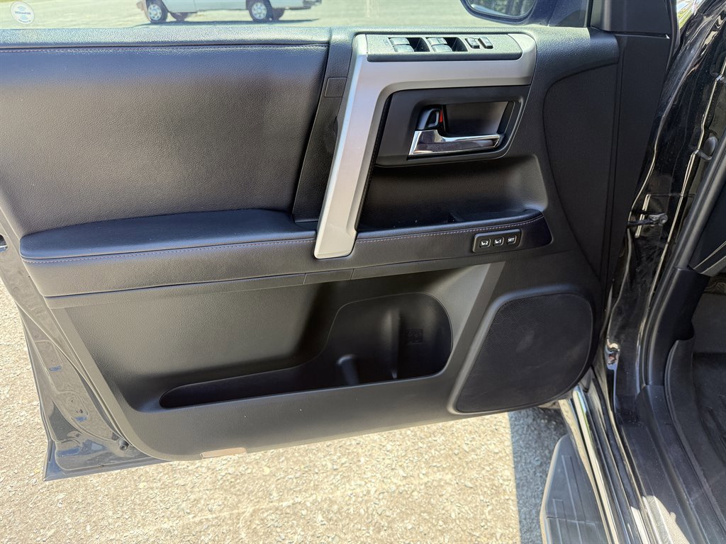 Used 2018 Toyota 4Runner Limited RWD image 11