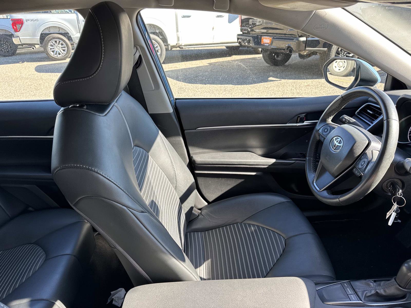 Used 2024 Toyota Camry SE image 8