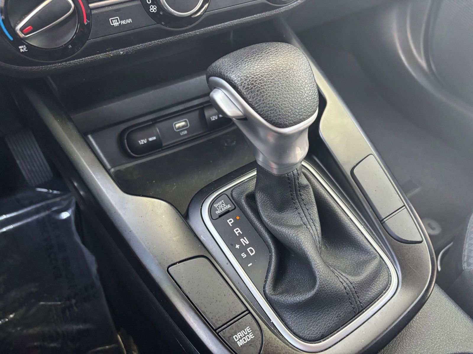 Used 2025 Kia Soul LX w/ LX Technology Package FWD image 40