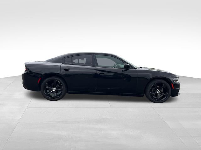 Used 2017 Dodge Charger SE w/ Popular Equipment Group RWD image 6