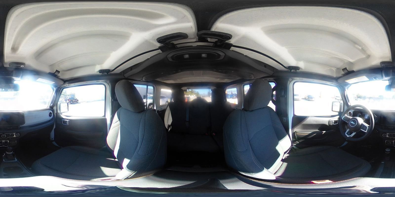 Used 2025 Jeep Wrangler Sahara image 41