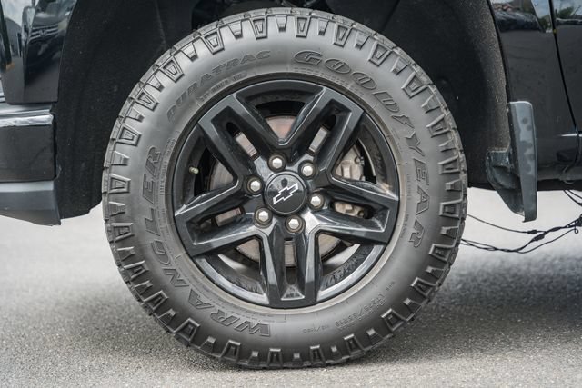 Used 2022 Chevrolet Silverado 1500 LT Trail Boss w/ LPO, Dark Essentials Package AWD/4WD image 19
