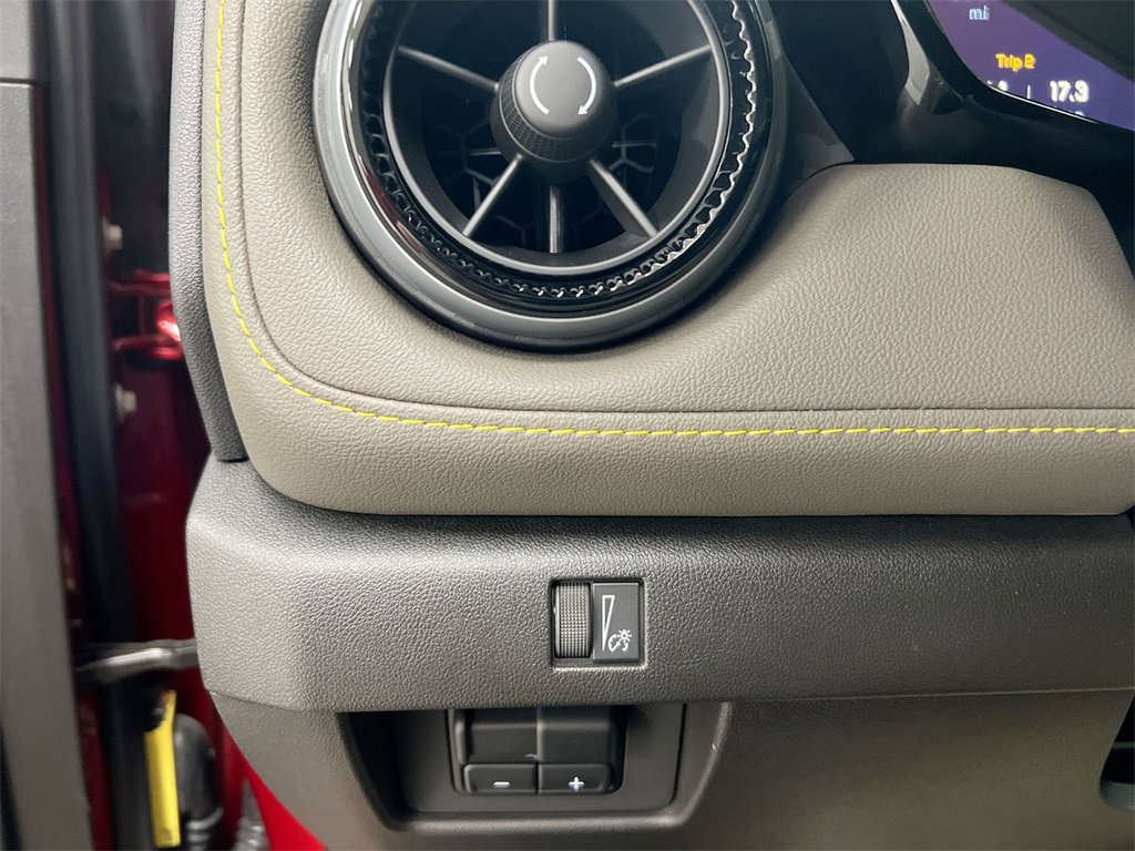 Used 2025 Chevrolet Colorado ZR2 w/ Technology Package image 18