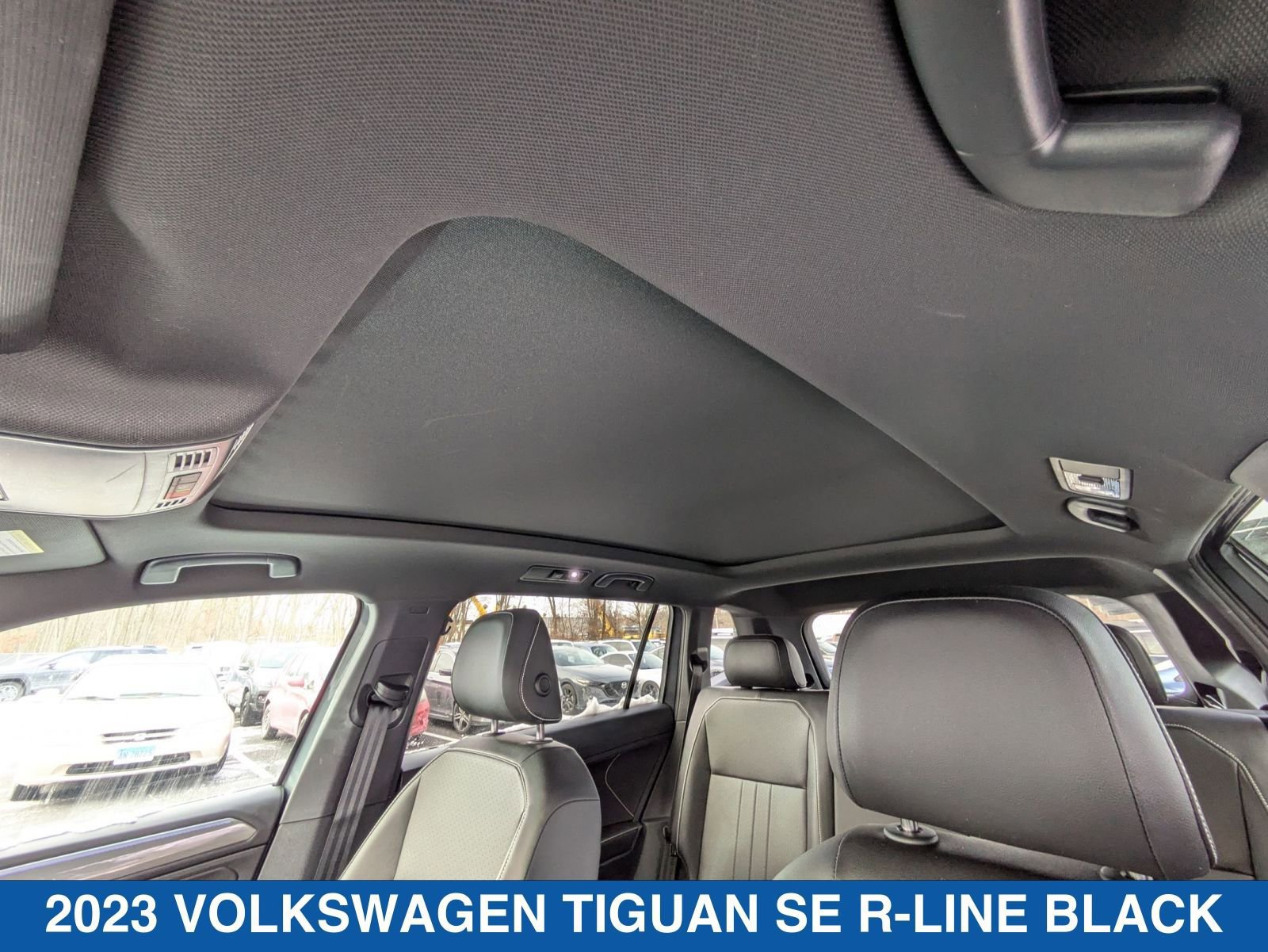 Used 2023 Volkswagen Tiguan SE R-Line image 28