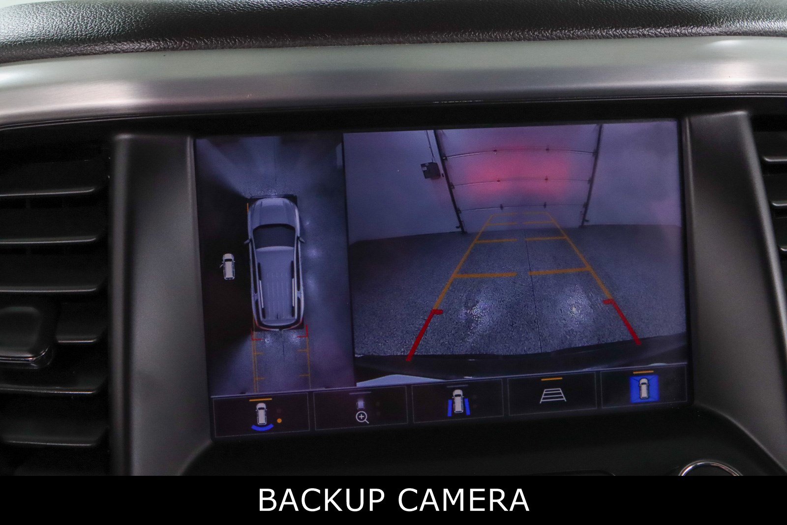 Used 2022 GMC Acadia SLT w/ Technology Package FWD image 18