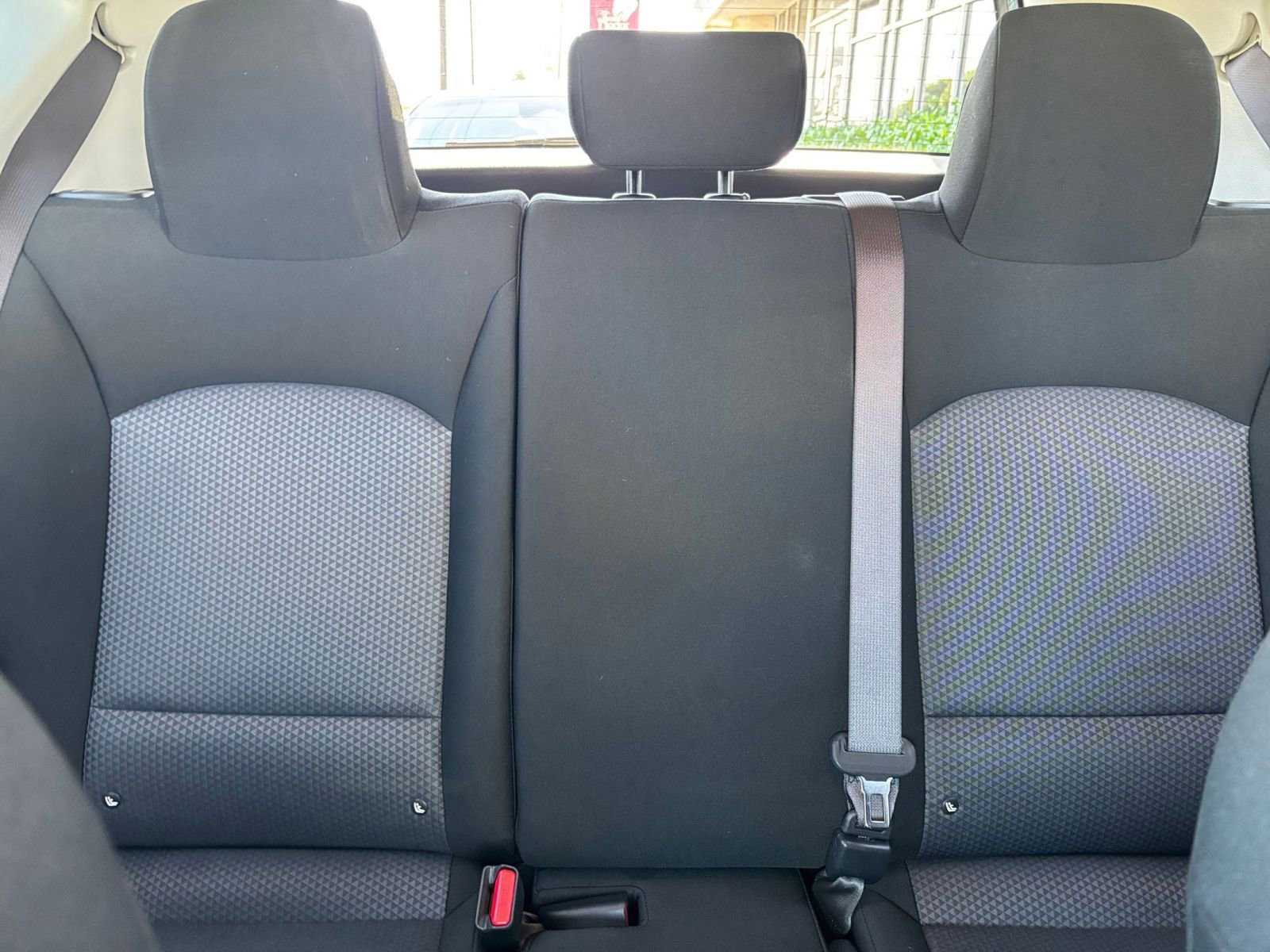Used 2025 Kia Soul LX w/ LX Technology Package FWD image 36