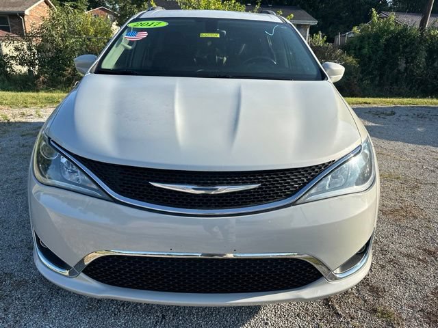 Used 2017 Chrysler Pacifica Touring-L Plus w/ Tire & Wheel Group FWD image 5