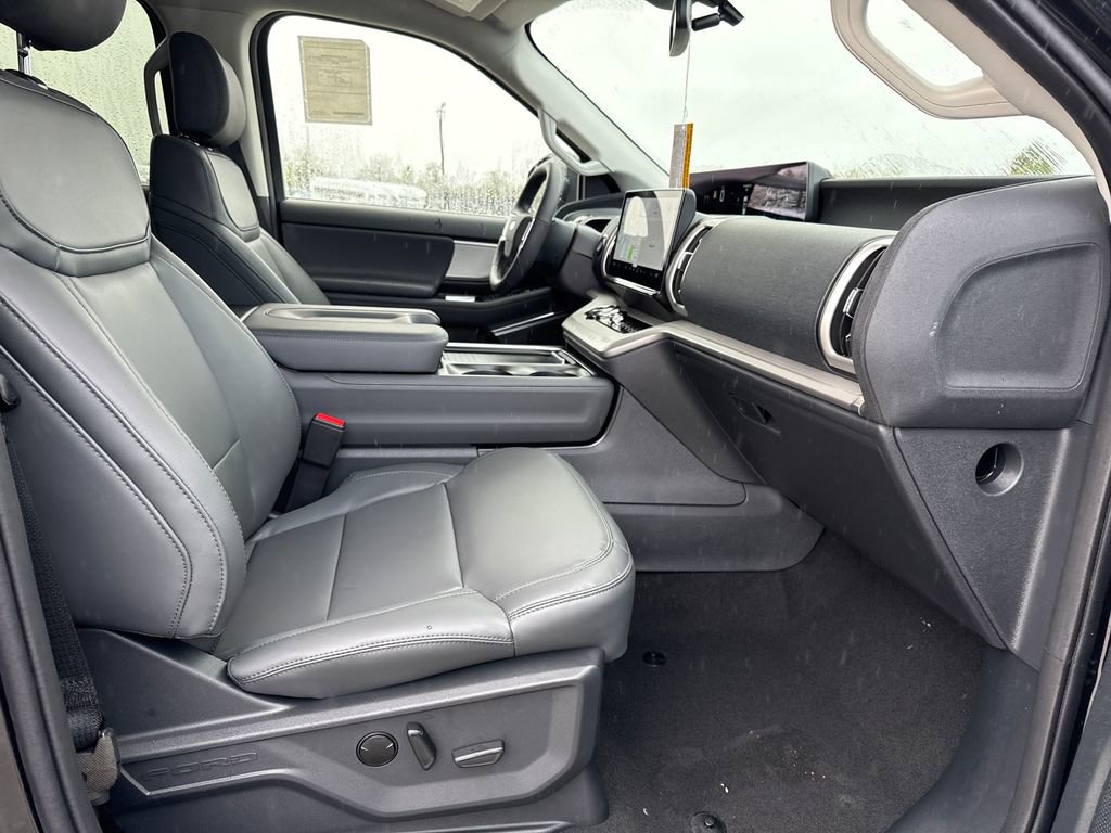 New 2026 Ford Expedition Max Active image 22