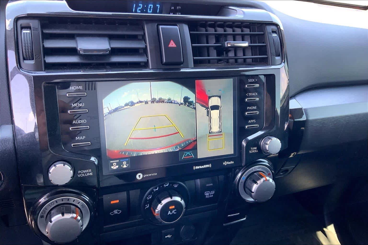 Used 2022 Toyota 4Runner TRD Off-Road Premium AWD/4WD image 27
