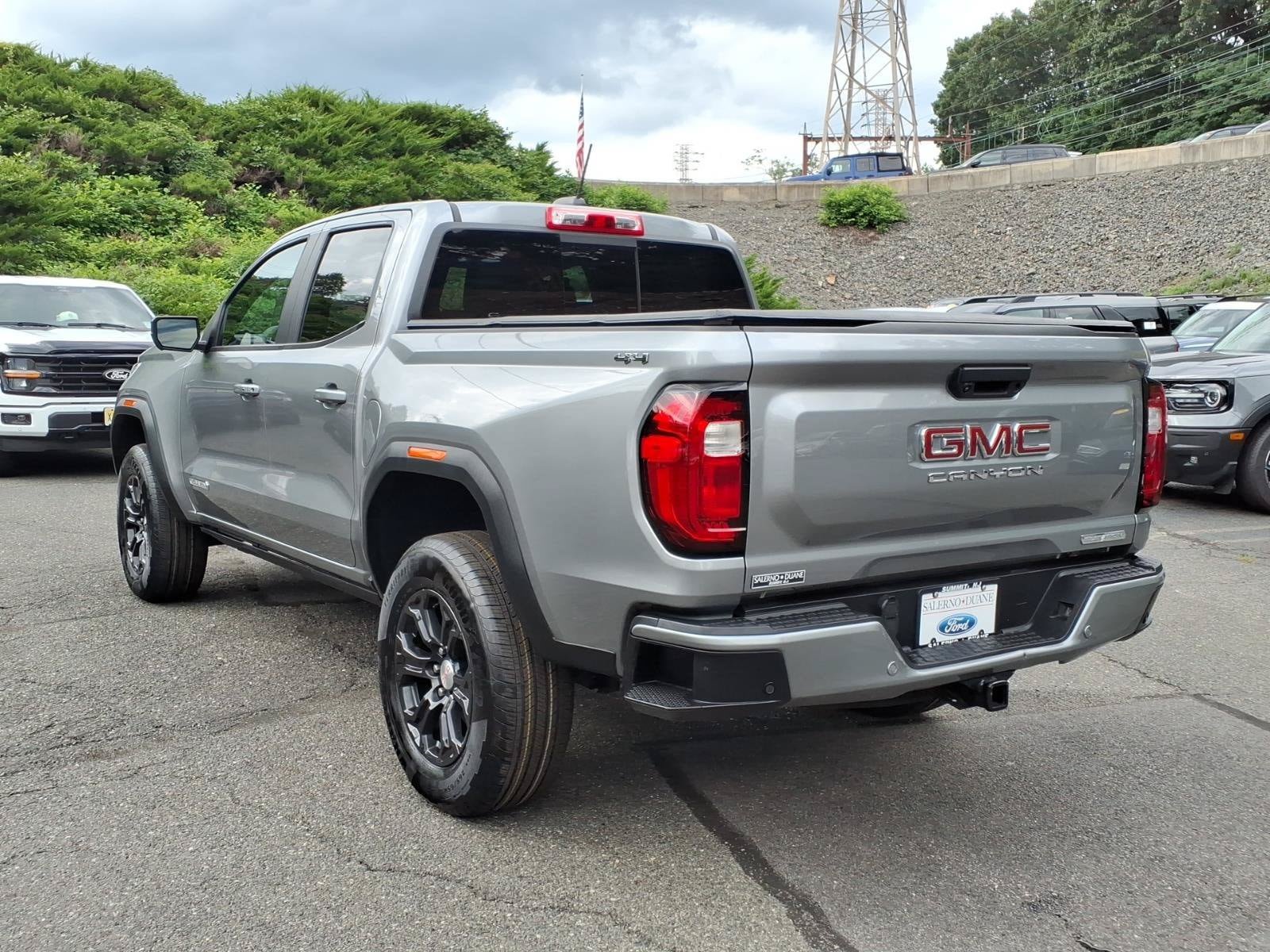Used 2023 GMC Canyon Elevation w/ Elevation Premium Package AWD/4WD image 7